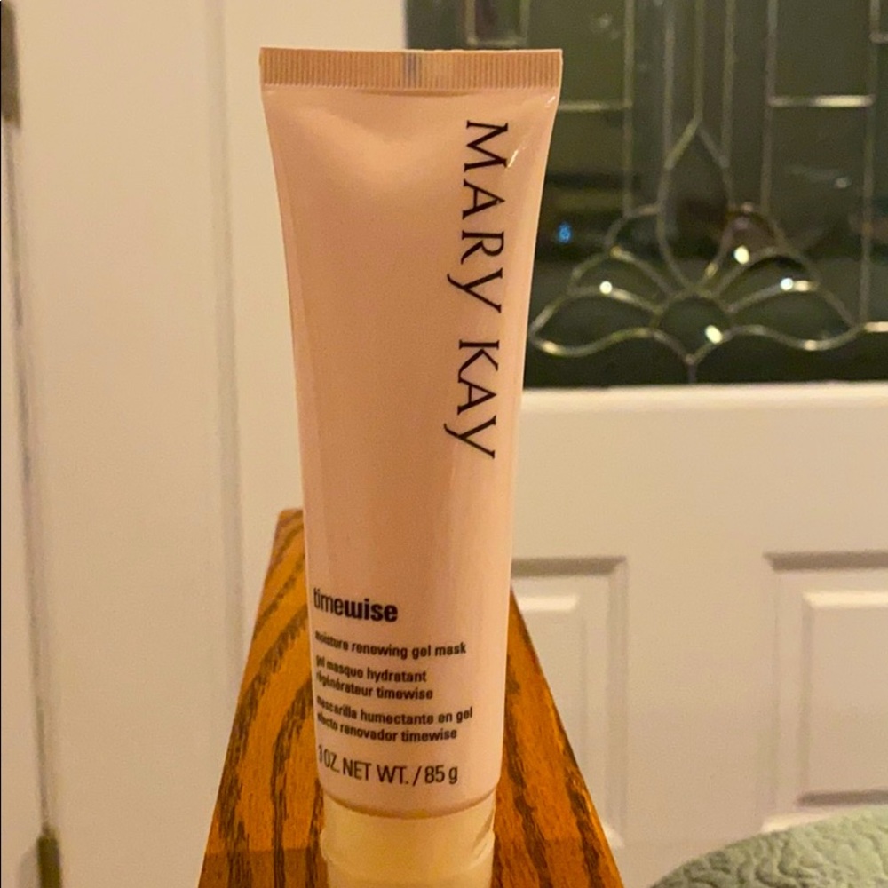 Mary Kay TimeWise renewal gel mask